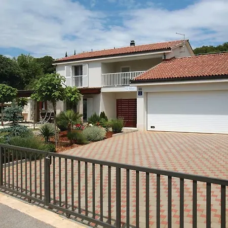 Сasa de vacaciones Vila Mihael *